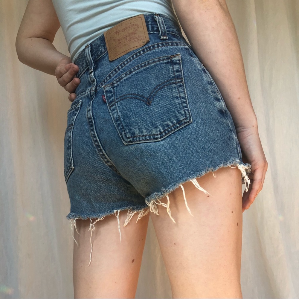levis cut off shorts